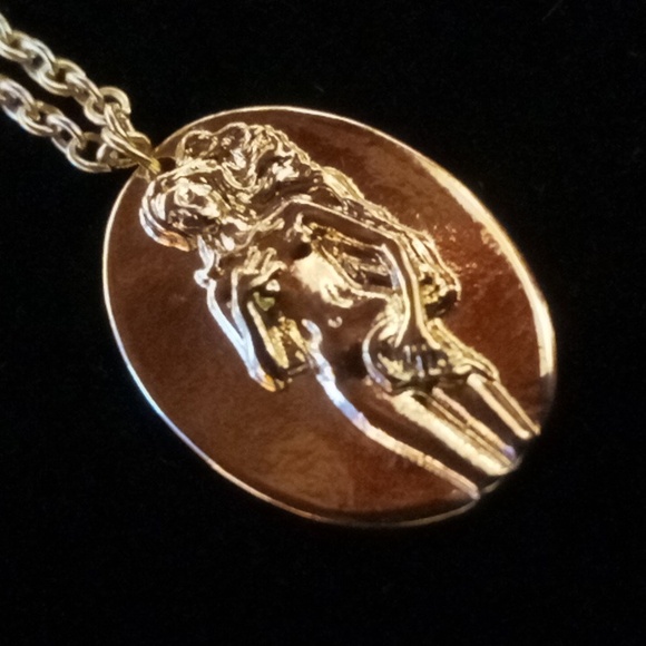 Goddess Aphrodite moon & stars three circle links necklace gold tone . - Picture 2 of 4